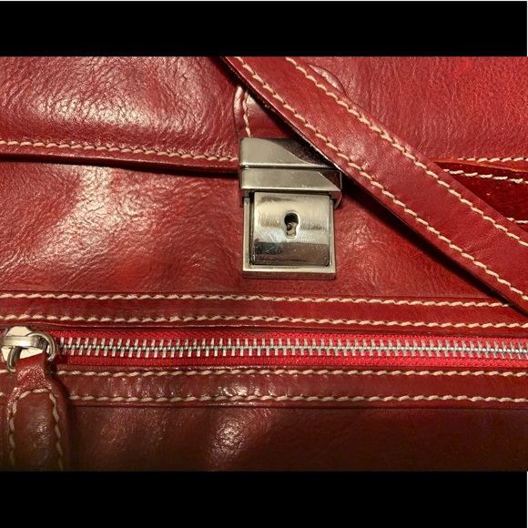 Beautiful business leather tote. - Picture 2 of 11